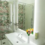 Lagi
