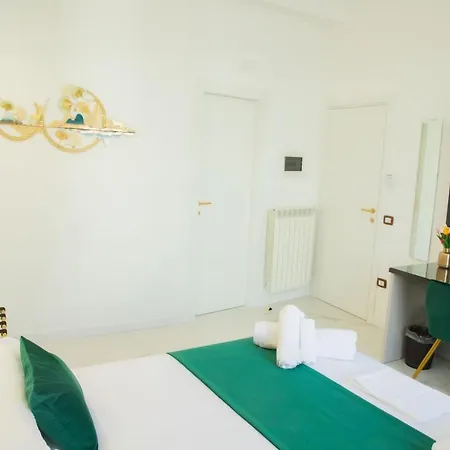 Lagi 4* Νάπολη